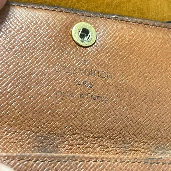 Louis Vuitton Brown and Gold Monogram Key Pouch - Picture 11 of 14